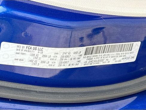 Used 2018 Chrysler Pacifica L image 31