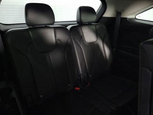 Used 2024 Kia Sorento S FWD image 16