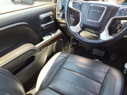 Used 2017 GMC Sierra 3500 Denali w/ Duramax Plus Package AWD/4WD image 24