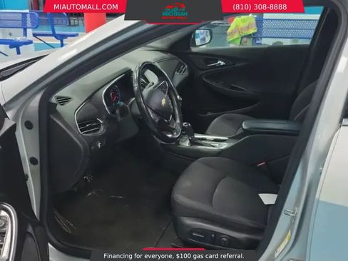 Used 2017 Chevrolet Malibu LT FWD image 9