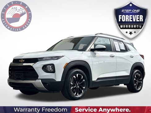 Certified 2023 Chevrolet TrailBlazer LT w/ Convenience Package image 1