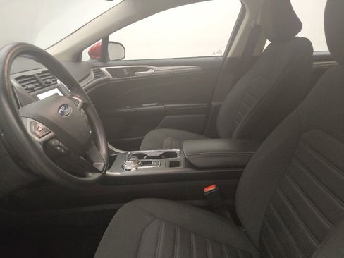 Used 2020 Ford Fusion SE AWD/4WD image 17