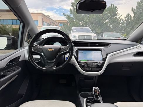 Used 2018 Chevrolet Bolt Premier w/ Driver Confidence II Package FWD image 24