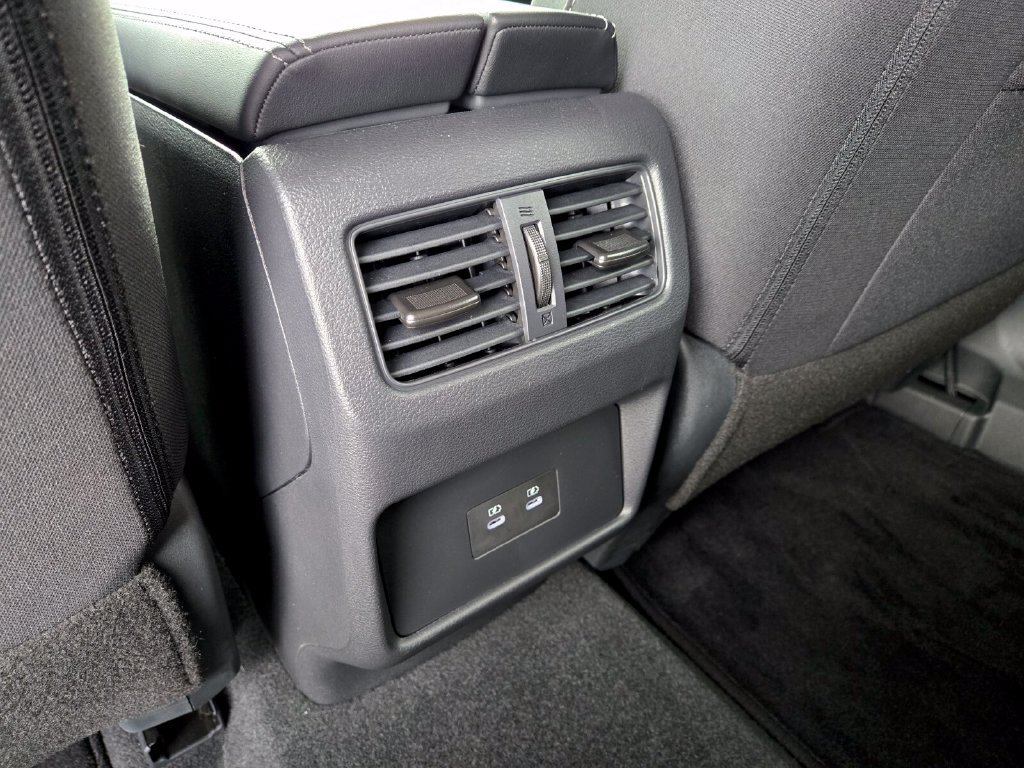 Certified 2026 Nissan Rogue SV FWD image 17