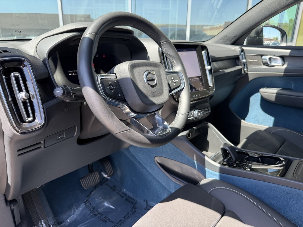 Used 2023 Volvo C40 P8 Recharge Ultimate AWD/4WD image 32