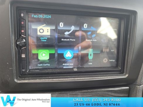Used 2017 Chrysler 300 Limited RWD image 21
