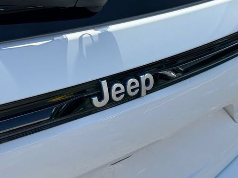 Used 2024 Jeep Grand Cherokee Limited 4xe AWD/4WD image 16
