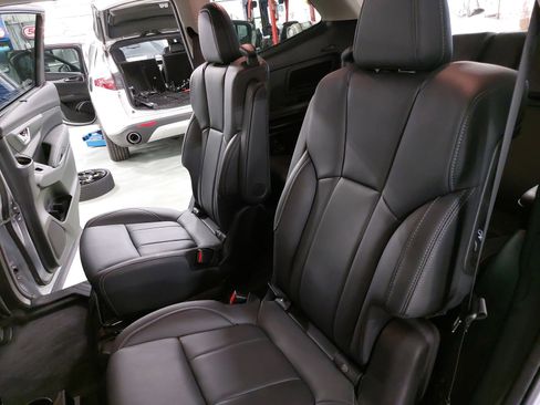 Used 2024 Subaru Ascent Limited image 16