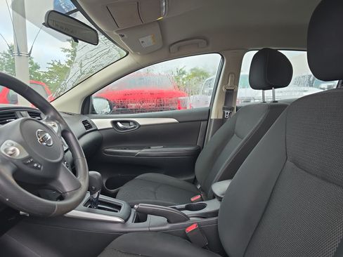 Used 2019 Nissan Sentra S w/ Appearance Package FWD image 11
