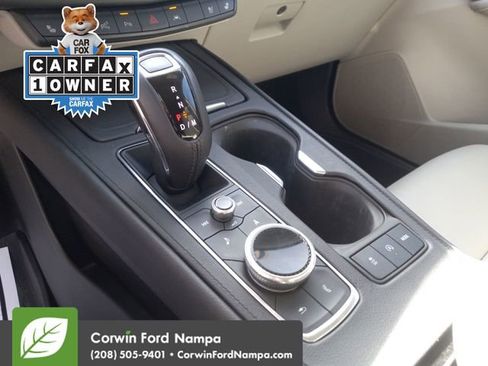 Used 2019 Cadillac XT4 Premium Luxury image 18