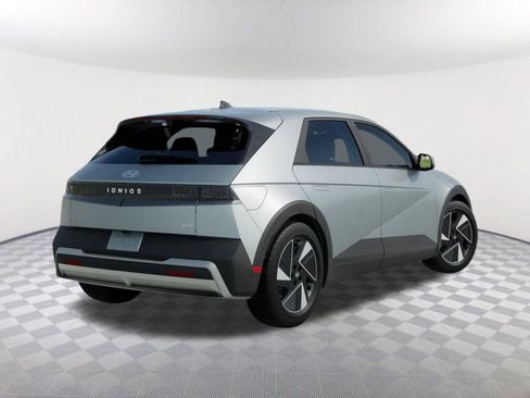 New 2026 Hyundai Ioniq 5 SEL image 4