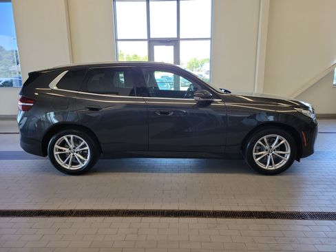 Used 2025 BMW X3 xDrive30i AWD/4WD image 4