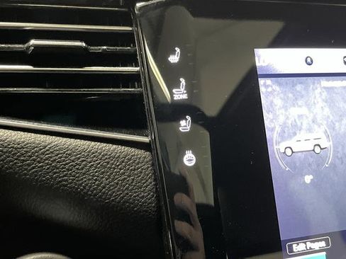 Used 2024 Jeep Wagoneer L 4WD w/ Premium Group I image 8