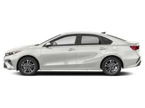 Used 2023 Kia Forte LX FWD image 3