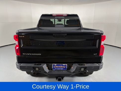 Used 2024 Chevrolet Silverado 1500 LT Trail Boss w/ Convenience Package II AWD/4WD image 9