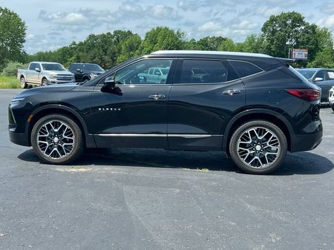 Used 2023 Chevrolet Blazer Premier w/ Enhanced Convenience Package AWD/4WD image 31