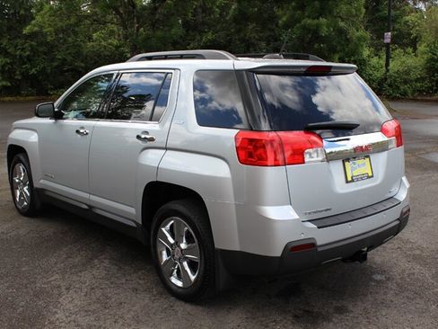 Used 2015 GMC Terrain SLT w/ Chrome Appearance Package AWD/4WD image 3