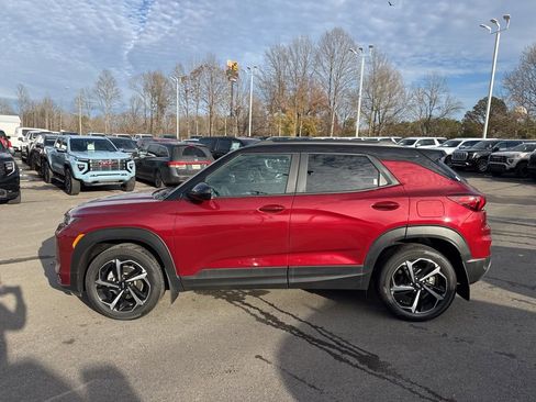 Used 2023 Chevrolet TrailBlazer RS image 2