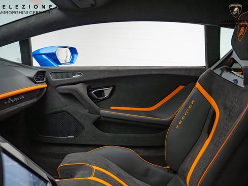 Used 2024 Lamborghini Huracan Tecnica image 32
