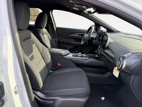 New 2026 Chevrolet Equinox EV LT image 19