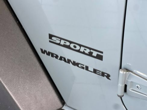 Used 2014 Jeep Wrangler Sport AWD/4WD image 23