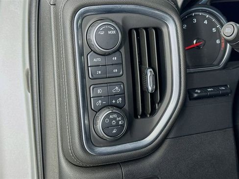 Used 2021 Chevrolet Silverado 2500 High Country AWD/4WD image 10