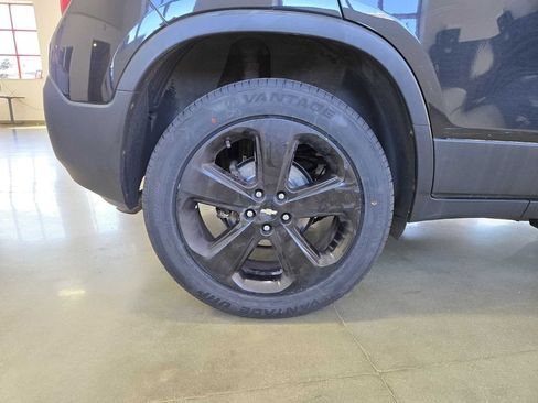 Used 2016 Chevrolet Trax LTZ w/ Midnight Edition AWD/4WD image 9