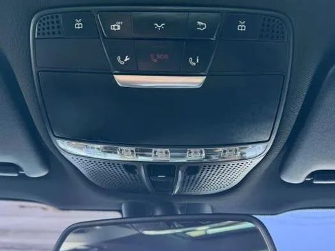 Used 2018 Mercedes-Benz GLC 300 4MATIC image 41