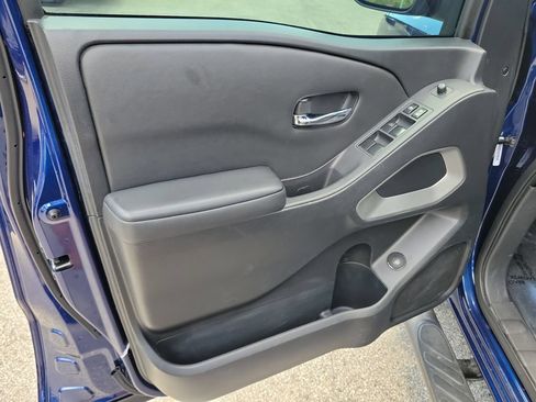 Used 2023 Nissan Frontier SV RWD image 19