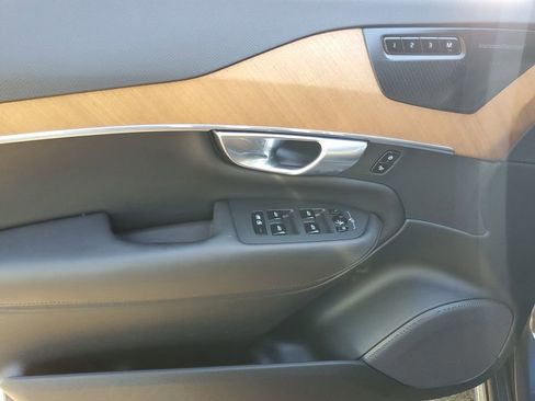 Certified 2023 Volvo XC90 B5 Plus w/ Protection Package Premier AWD/4WD image 18