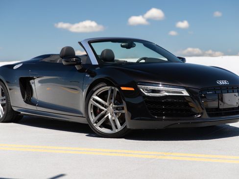 Used 2014 Audi R8 V10 AWD/4WD image 16