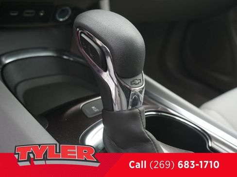 Used 2025 Chevrolet Malibu LT image 38