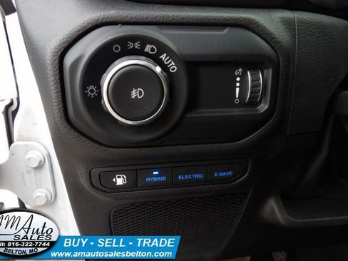 Used 2023 Jeep Wrangler Sahara w/ Cold Weather Group AWD/4WD image 20