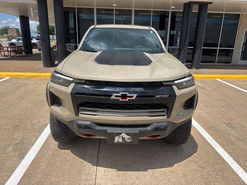 Used 2024 Chevrolet Colorado ZR2 w/ Safety Package AWD/4WD image 12