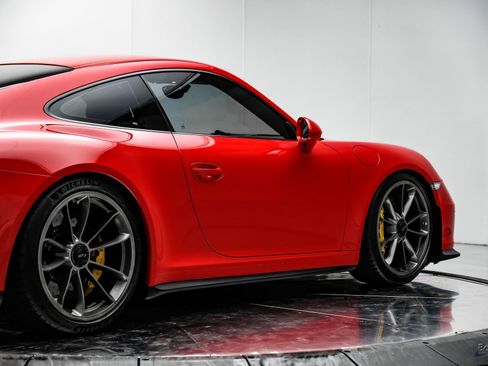 Used 2015 Porsche 911 GT3 image 21