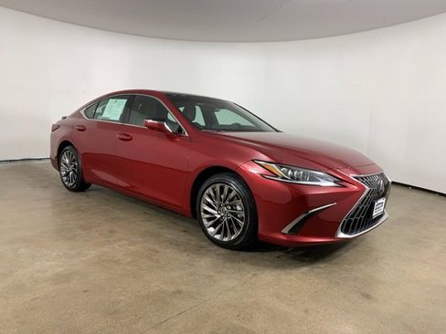 Used 2025 Lexus ES 350 350 Luxury w/ Accessory Package (Z2) image 5