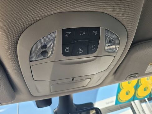 Used 2022 Chrysler Pacifica Touring-L FWD image 22