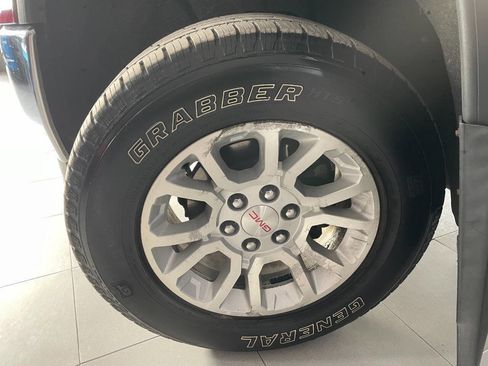 Used 2018 GMC Sierra 1500 SLE w/ SLE Value Package image 11