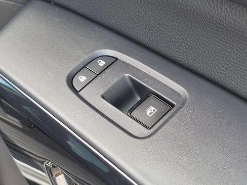 Used 2024 Nissan Pathfinder SV FWD image 36