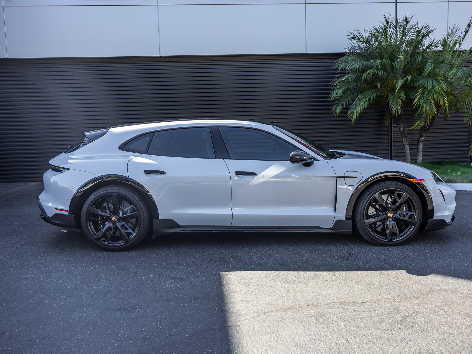 Certified 2024 Porsche Taycan Turbo S AWD/4WD image 8