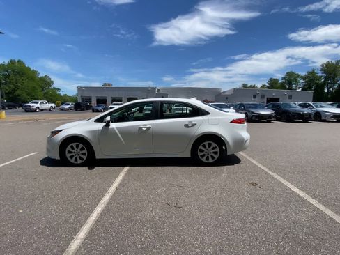 Used 2024 Toyota Corolla LE FWD image 8