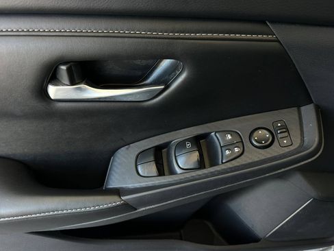 Used 2024 Nissan Sentra SV FWD image 10