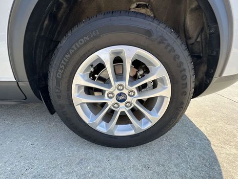 Used 2021 Ford Escape SE image 38