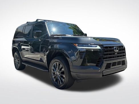 Used 2024 Lexus GX 550 w/ Cold Area Package AWD/4WD image 8