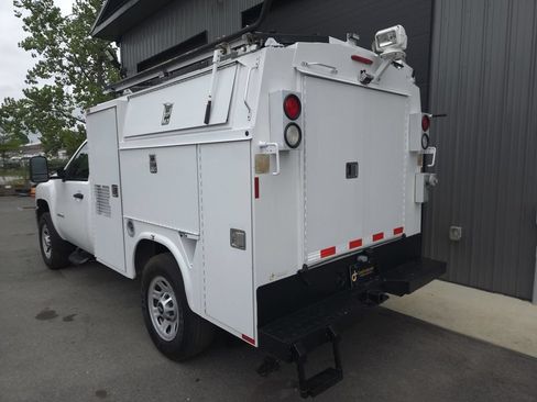 Used 2014 Chevrolet Silverado 3500 W/T AWD/4WD image 5