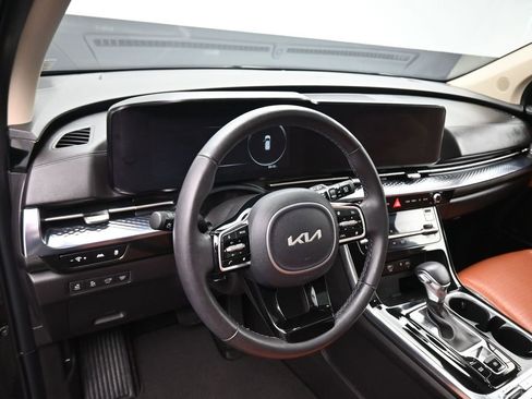 Used 2024 Kia Carnival SX Prestige image 14