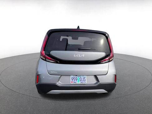 Used 2025 Kia Soul LX w/ LX Technology Package image 12