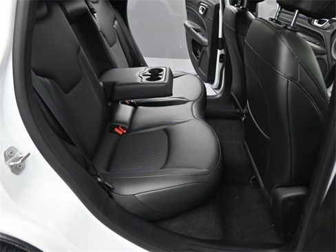 New 2026 Jeep Compass Latitude image 37