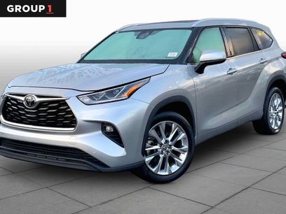 Used 2023 Toyota Highlander Limited
