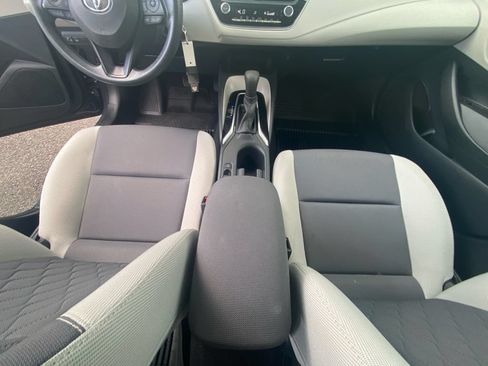 Used 2023 Toyota Corolla LE FWD image 6
